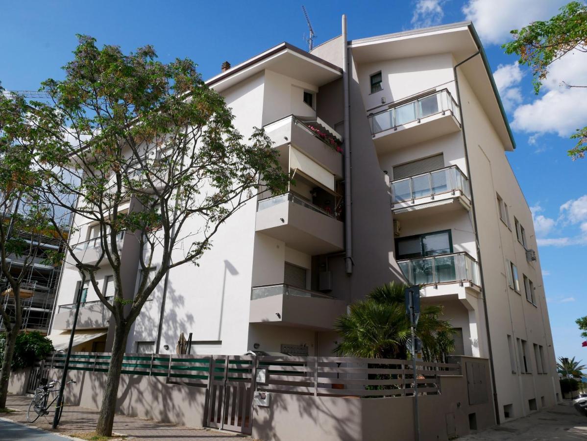 Ferienwohnung Attico 96 Pesaro Exterior foto